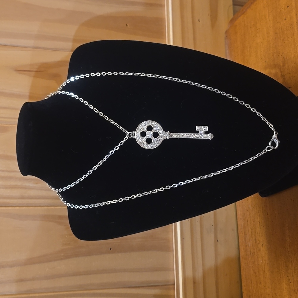 Long chain with rhinestone key
